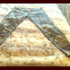 Elizabeth and James low rise camo skinny,